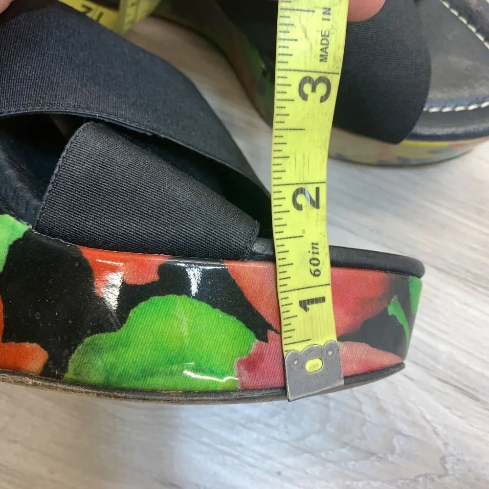 DONALD J PLINER Womens Sz 8 M Sabri Wedge Platform Sandals Black Tulipano Floral